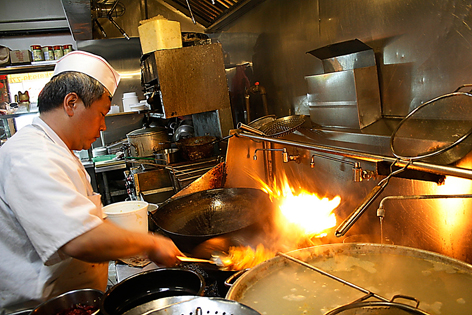 第三方檢測機構(gòu)供應餐飲業(yè)食堂油煙檢測廚房油煙排放檢測